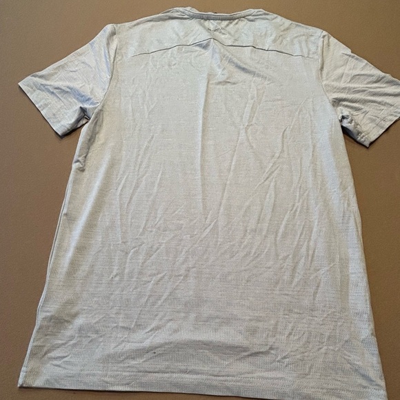 NWT Quiksilver Men's Light Blue T-Shirt Size S Great Gift!​ - Picture 4 of 5